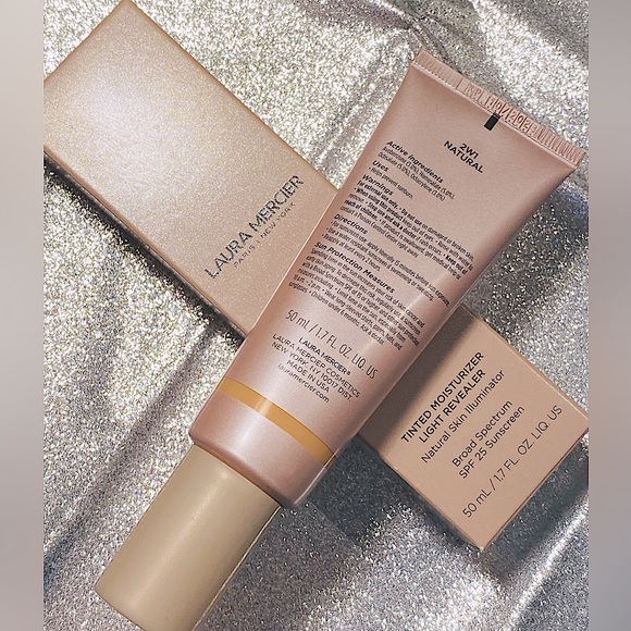 Laura Mercier Light Revealer Natural Skin Illuminator Tinted Moisturizer… - Picture 1 of 9